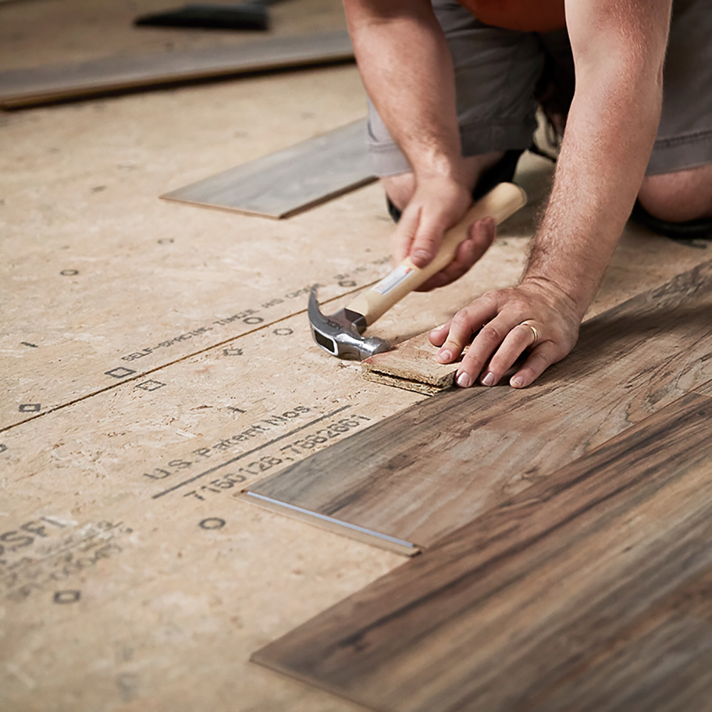 6-steps-for-installing-laminate-flooring-hero (1)